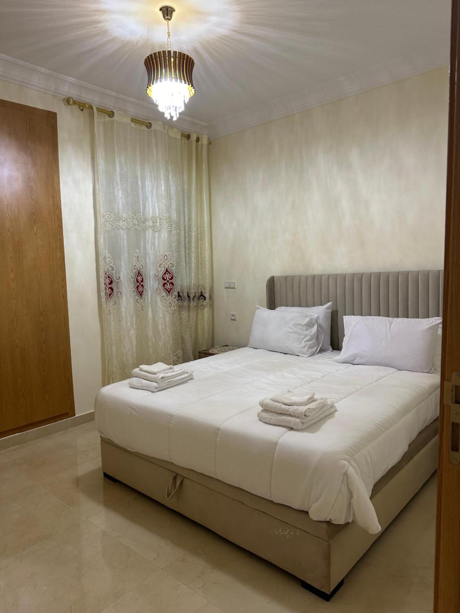 Luxury Aida Flat
