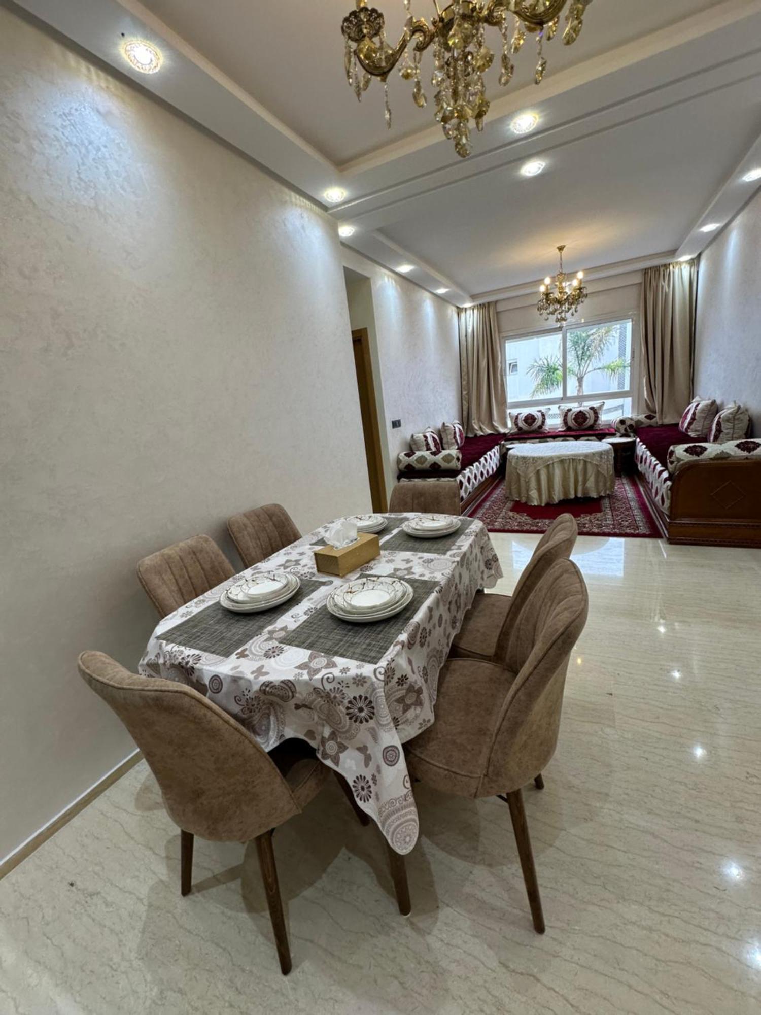 Luxury Aida Flat